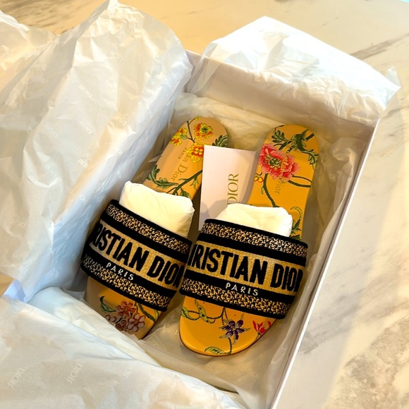 Christian Dior Dway Slides - Picture 6 of 6